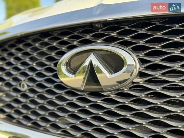 Білий Інфініті Q60, об'ємом двигуна 3 л та пробігом 85 тис. км за 24500 $, фото 32 на Automoto.ua