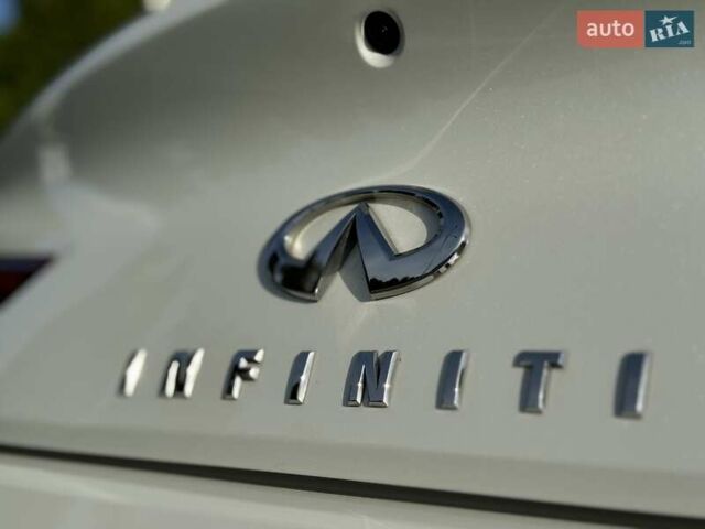 Білий Інфініті Q60, об'ємом двигуна 3 л та пробігом 85 тис. км за 24500 $, фото 59 на Automoto.ua