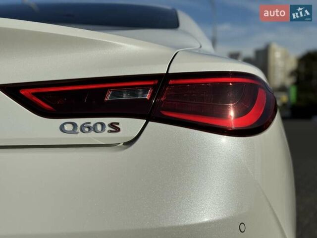 Білий Інфініті Q60, об'ємом двигуна 3 л та пробігом 85 тис. км за 24500 $, фото 60 на Automoto.ua