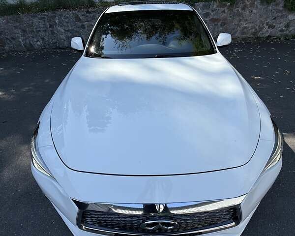 Білий Інфініті Q60, об'ємом двигуна 3 л та пробігом 101 тис. км за 22900 $, фото 4 на Automoto.ua