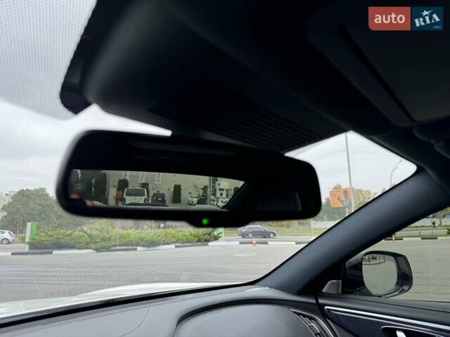 Белый Инфинити Q60, объемом двигателя 3 л и пробегом 85 тыс. км за 27500 $, фото 81 на Automoto.ua