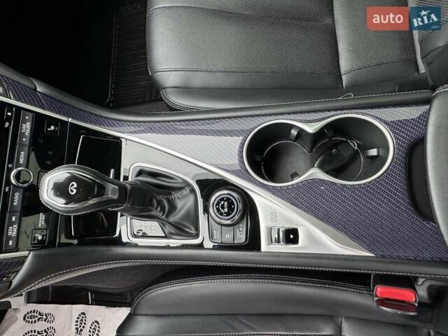 Белый Инфинити Q60, объемом двигателя 3 л и пробегом 85 тыс. км за 27500 $, фото 56 на Automoto.ua