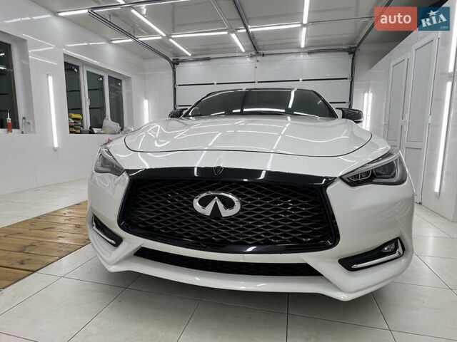 Белый Инфинити Q60, объемом двигателя 3 л и пробегом 75 тыс. км за 19800 $, фото 2 на Automoto.ua