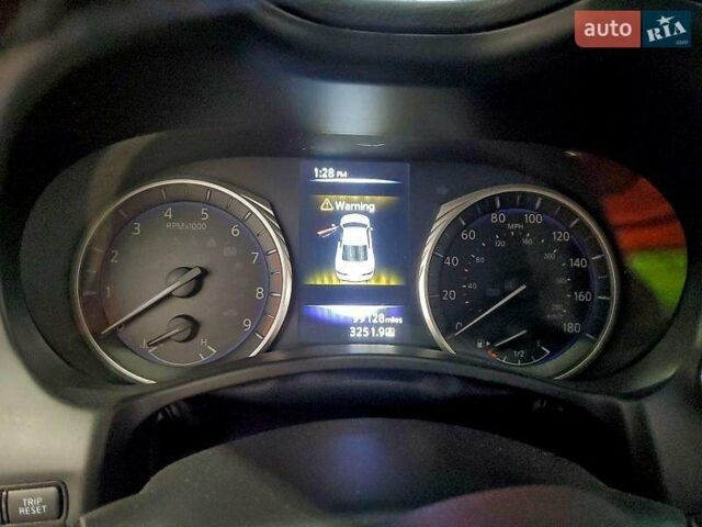 Белый Инфинити Q60, объемом двигателя 3 л и пробегом 99 тыс. км за 5000 $, фото 8 на Automoto.ua