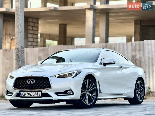 Білий Інфініті Q60, об'ємом двигуна 2 л та пробігом 139 тис. км за 18700 $, фото 3 на Automoto.ua