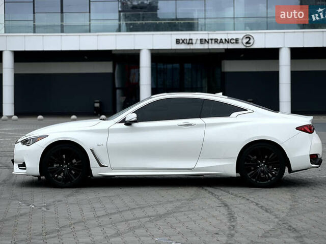 Белый Инфинити Q60, объемом двигателя 3 л и пробегом 36 тыс. км за 23000 $, фото 4 на Automoto.ua