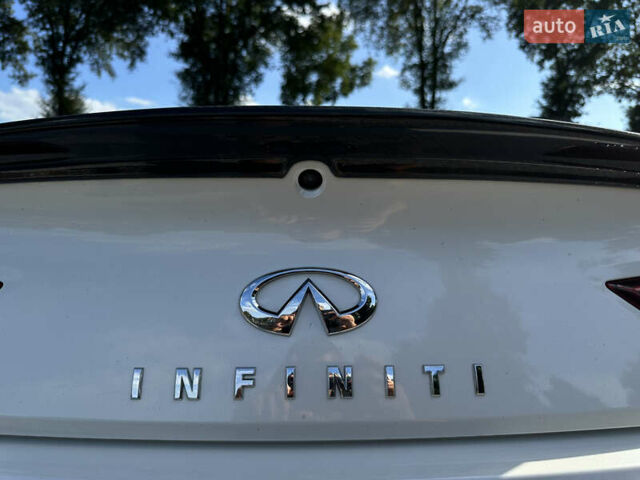 Белый Инфинити Q60, объемом двигателя 3 л и пробегом 60 тыс. км за 25500 $, фото 9 на Automoto.ua