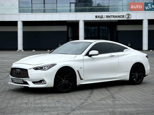 Белый Инфинити Q60, объемом двигателя 3 л и пробегом 36 тыс. км за 23000 $, фото 2 на Automoto.ua