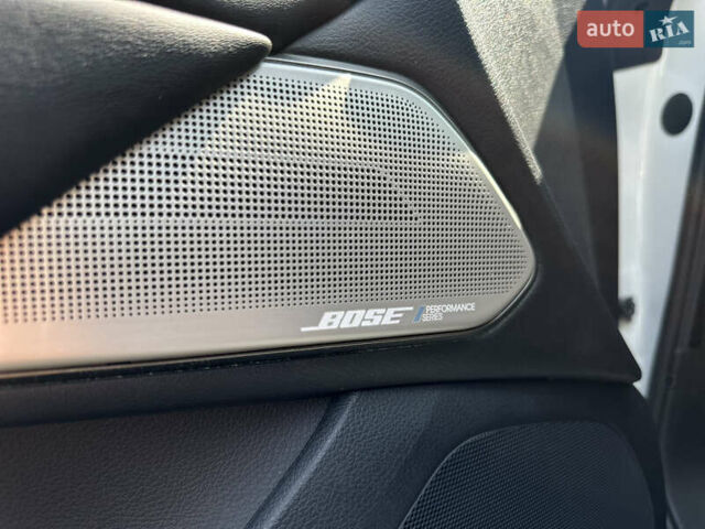 Белый Инфинити Q60, объемом двигателя 3 л и пробегом 60 тыс. км за 25500 $, фото 15 на Automoto.ua