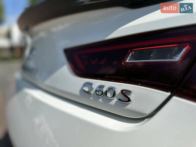 Белый Инфинити Q60, объемом двигателя 3 л и пробегом 60 тыс. км за 25500 $, фото 12 на Automoto.ua