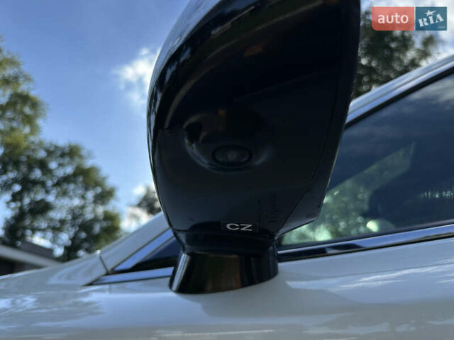 Белый Инфинити Q60, объемом двигателя 3 л и пробегом 60 тыс. км за 25500 $, фото 8 на Automoto.ua