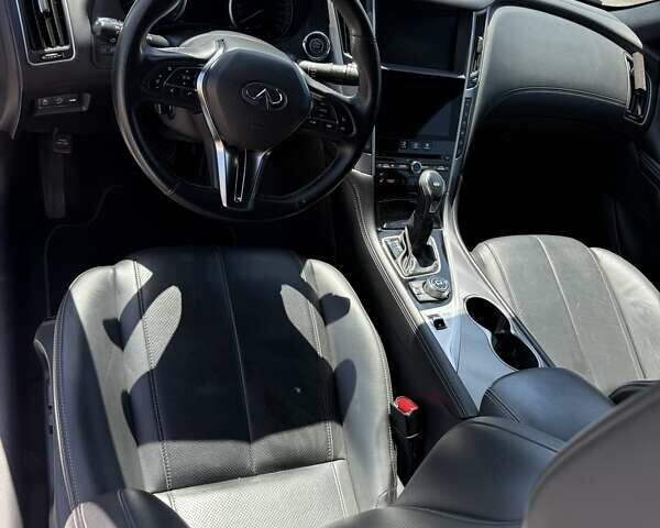Белый Инфинити Q60, объемом двигателя 2 л и пробегом 102 тыс. км за 29900 $, фото 22 на Automoto.ua