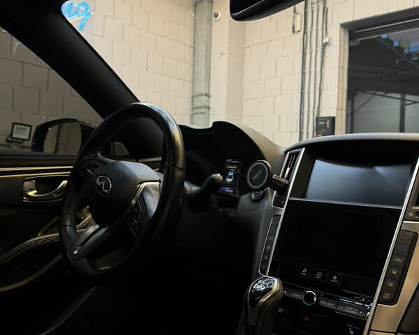 Черный Инфинити Q60, объемом двигателя 3 л и пробегом 83 тыс. км за 22500 $, фото 10 на Automoto.ua