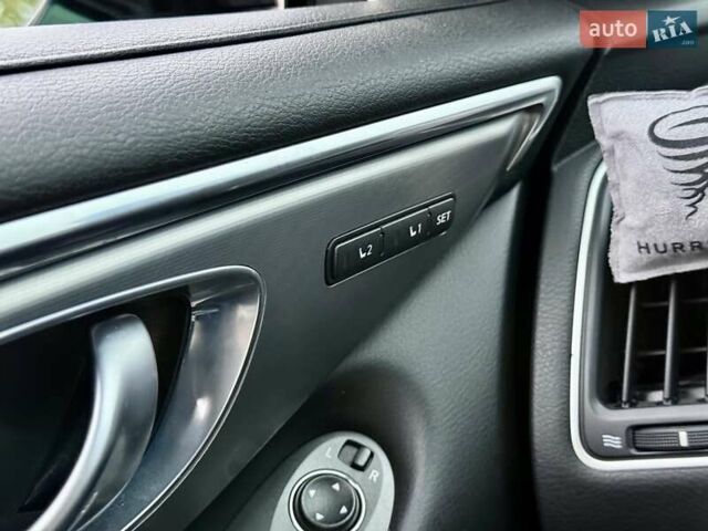 Черный Инфинити Q60, объемом двигателя 1.99 л и пробегом 112 тыс. км за 16500 $, фото 21 на Automoto.ua