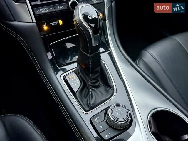 Черный Инфинити Q60, объемом двигателя 1.99 л и пробегом 112 тыс. км за 16500 $, фото 18 на Automoto.ua