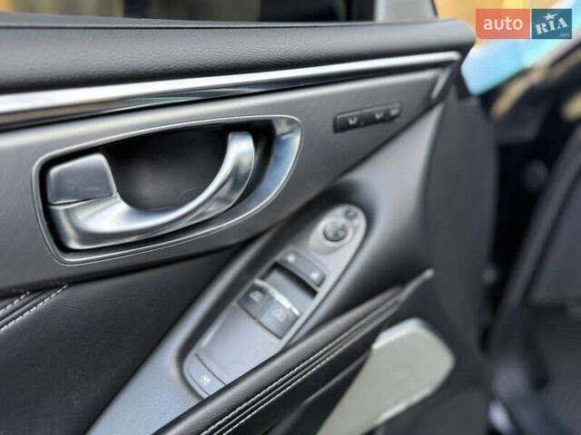 Черный Инфинити Q60, объемом двигателя 1.99 л и пробегом 113 тыс. км за 21000 $, фото 20 на Automoto.ua