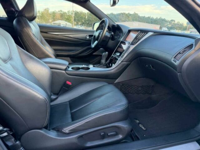 Черный Инфинити Q60, объемом двигателя 3 л и пробегом 52 тыс. км за 12500 $, фото 8 на Automoto.ua