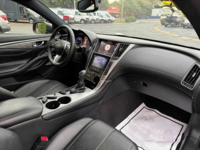 Чорний Інфініті Q60, об'ємом двигуна 3 л та пробігом 44 тис. км за 5900 $, фото 7 на Automoto.ua