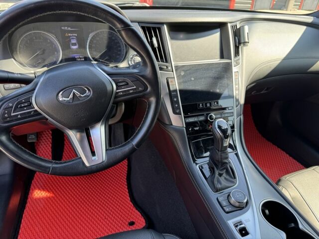 Чорний Інфініті Q60, об'ємом двигуна 3 л та пробігом 70 тис. км за 24000 $, фото 7 на Automoto.ua