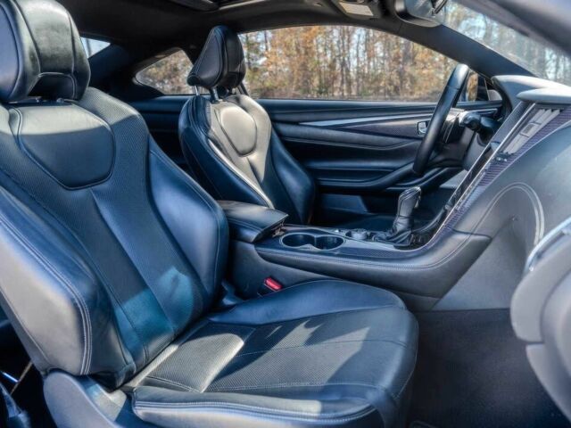Чорний Інфініті Q60, об'ємом двигуна 3 л та пробігом 45 тис. км за 4000 $, фото 7 на Automoto.ua