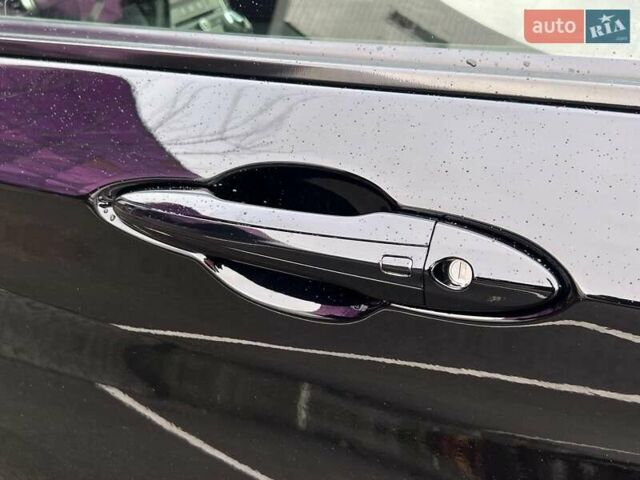 Черный Инфинити Q60, объемом двигателя 3 л и пробегом 72 тыс. км за 23990 $, фото 9 на Automoto.ua