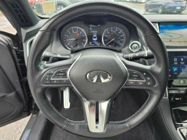 Черный Инфинити Q60, объемом двигателя 3 л и пробегом 38 тыс. км за 12000 $, фото 7 на Automoto.ua