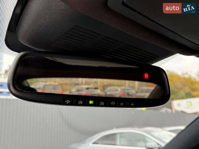 Черный Инфинити Q60, объемом двигателя 3 л и пробегом 97 тыс. км за 21400 $, фото 19 на Automoto.ua