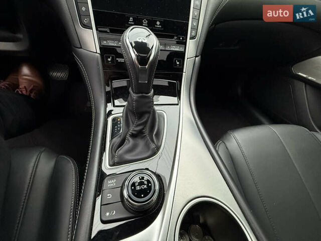 Черный Инфинити Q60, объемом двигателя 3 л и пробегом 78 тыс. км за 23490 $, фото 14 на Automoto.ua