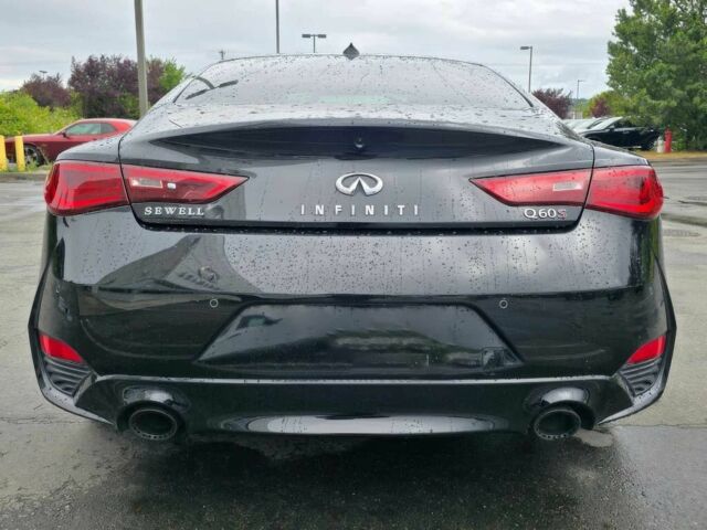 Черный Инфинити Q60, объемом двигателя 3 л и пробегом 38 тыс. км за 12000 $, фото 4 на Automoto.ua