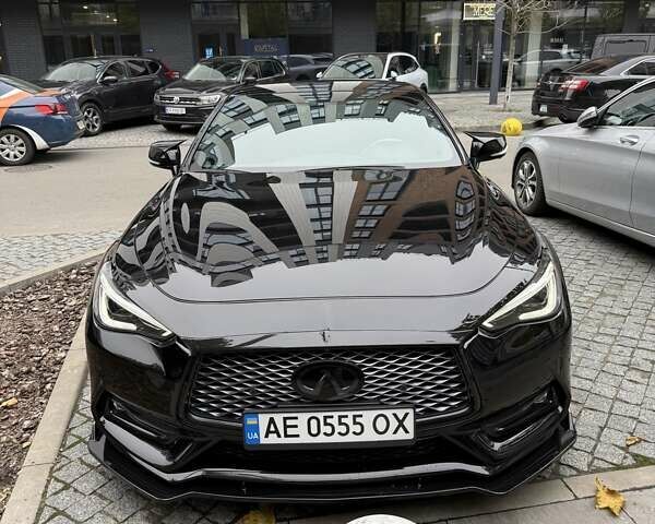 Черный Инфинити Q60, объемом двигателя 3 л и пробегом 55 тыс. км за 27500 $, фото 1 на Automoto.ua