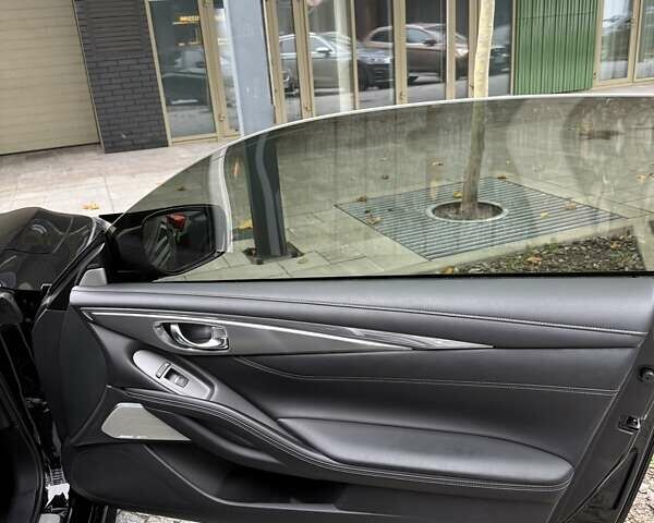 Черный Инфинити Q60, объемом двигателя 3 л и пробегом 55 тыс. км за 27500 $, фото 7 на Automoto.ua