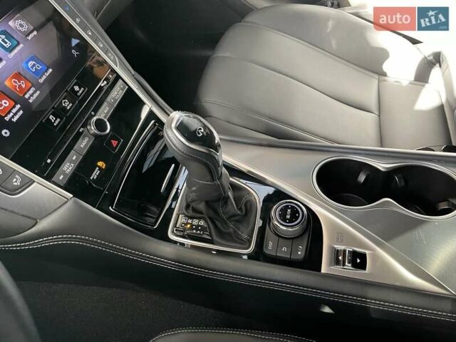 Черный Инфинити Q60, объемом двигателя 3 л и пробегом 64 тыс. км за 24999 $, фото 15 на Automoto.ua
