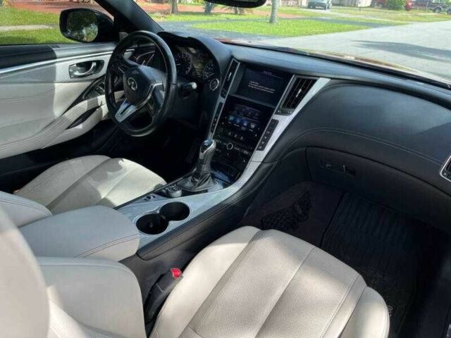 Красный Инфинити Q60, объемом двигателя 3 л и пробегом 55 тыс. км за 4950 $, фото 16 на Automoto.ua