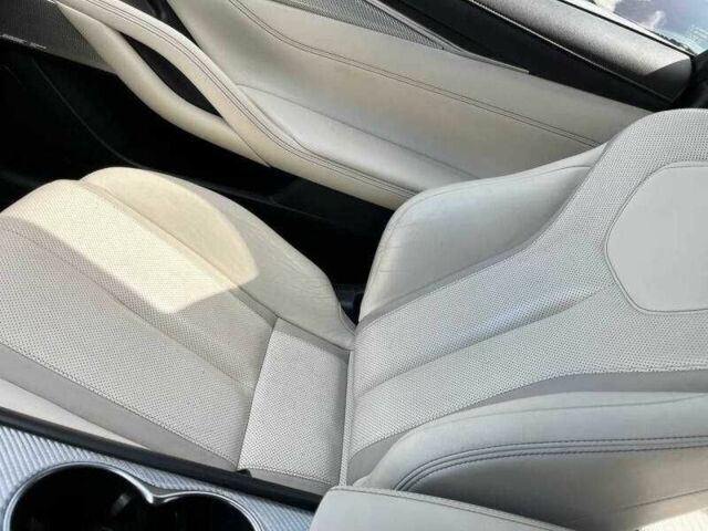 Красный Инфинити Q60, объемом двигателя 3 л и пробегом 55 тыс. км за 4950 $, фото 12 на Automoto.ua