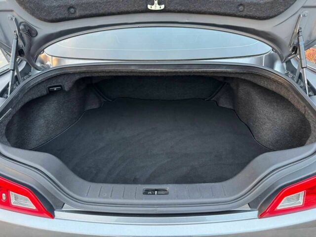 Серый Инфинити Q60, объемом двигателя 3.7 л и пробегом 90 тыс. км за 13299 $, фото 2 на Automoto.ua