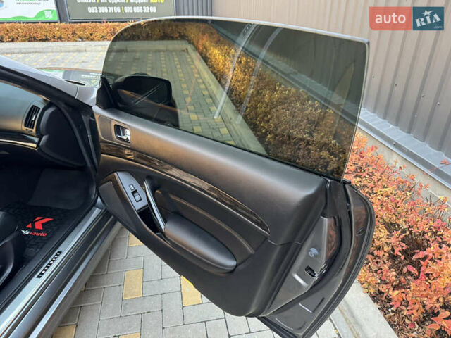 Сірий Інфініті Q60, об'ємом двигуна 3.7 л та пробігом 90 тис. км за 13299 $, фото 45 на Automoto.ua