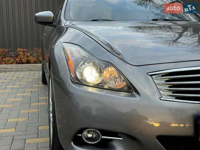 Сірий Інфініті Q60, об'ємом двигуна 3.7 л та пробігом 90 тис. км за 13299 $, фото 7 на Automoto.ua