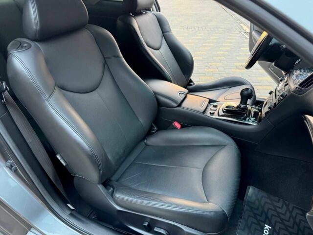 Серый Инфинити Q60, объемом двигателя 3.7 л и пробегом 90 тыс. км за 13299 $, фото 12 на Automoto.ua