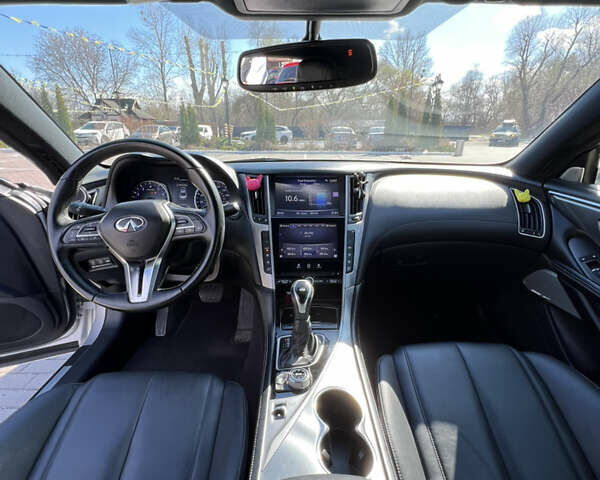Серый Инфинити Q60, объемом двигателя 2 л и пробегом 102 тыс. км за 19000 $, фото 11 на Automoto.ua