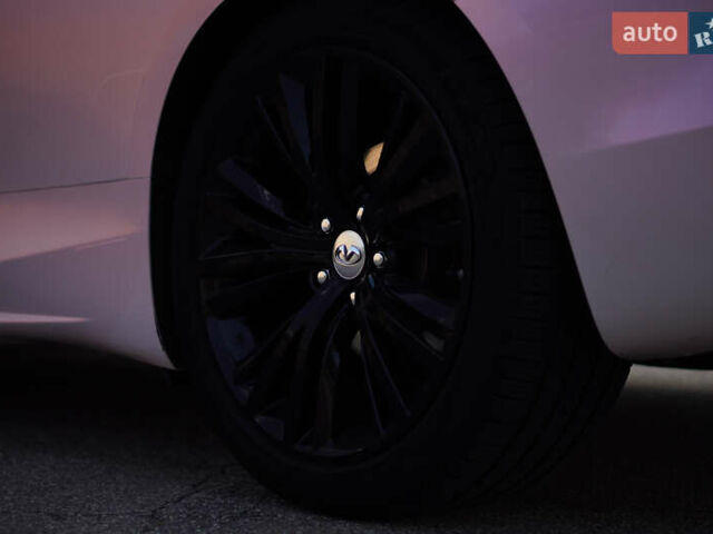 Серый Инфинити Q60, объемом двигателя 3 л и пробегом 130 тыс. км за 25499 $, фото 22 на Automoto.ua