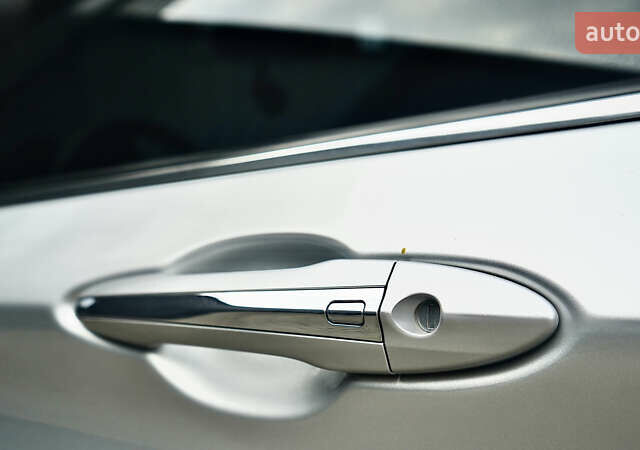 Серый Инфинити Q60, объемом двигателя 3 л и пробегом 162 тыс. км за 19500 $, фото 14 на Automoto.ua