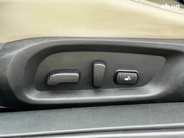 Серый Инфинити Q60, объемом двигателя 3 л и пробегом 88 тыс. км за 26990 $, фото 20 на Automoto.ua