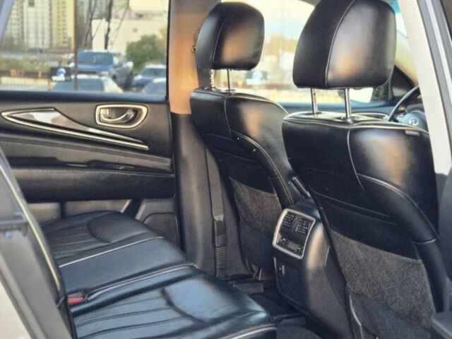 Серый Инфинити Q60, объемом двигателя 3.5 л и пробегом 90 тыс. км за 9000 $, фото 7 на Automoto.ua