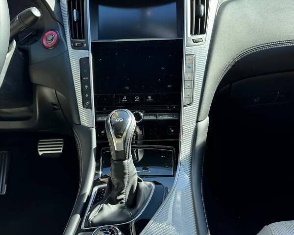 Синій Інфініті Q60, об'ємом двигуна 3 л та пробігом 49 тис. км за 27900 $, фото 26 на Automoto.ua