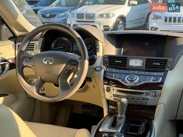 Белый Инфинити Q70, объемом двигателя 3.7 л и пробегом 143 тыс. км за 12790 $, фото 31 на Automoto.ua