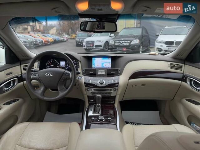 Білий Інфініті Q70, об'ємом двигуна 3.7 л та пробігом 143 тис. км за 13390 $, фото 44 на Automoto.ua