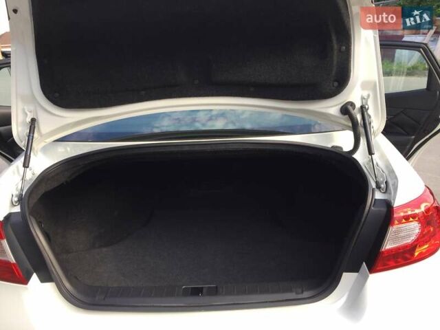 Белый Инфинити Q70, объемом двигателя 3.7 л и пробегом 99 тыс. км за 20500 $, фото 16 на Automoto.ua