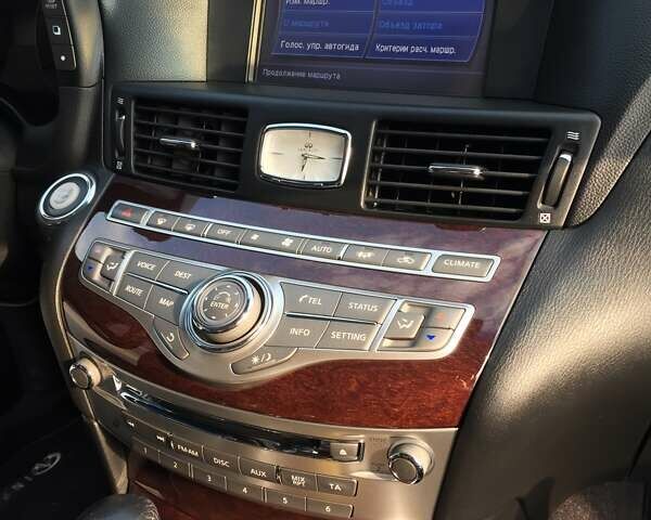 Белый Инфинити Q70, объемом двигателя 3.7 л и пробегом 99 тыс. км за 20500 $, фото 21 на Automoto.ua