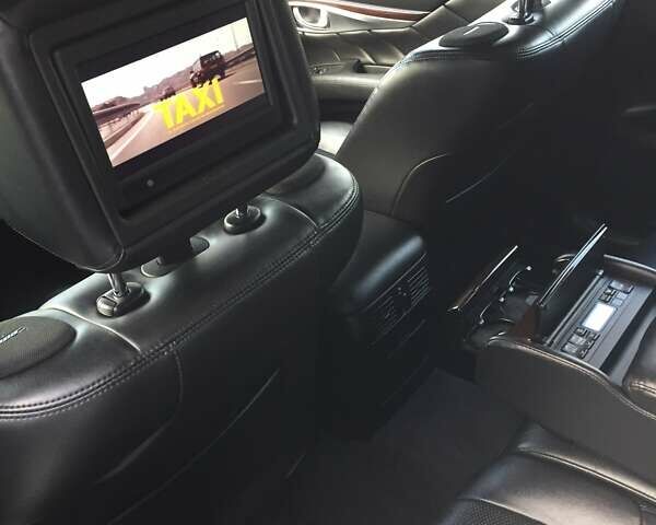 Белый Инфинити Q70, объемом двигателя 3.7 л и пробегом 99 тыс. км за 20500 $, фото 42 на Automoto.ua