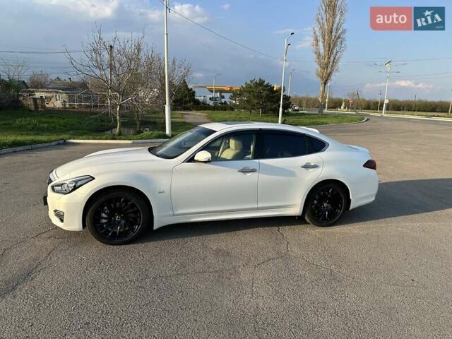 Белый Инфинити Q70, объемом двигателя 3.7 л и пробегом 60 тыс. км за 25000 $, фото 8 на Automoto.ua